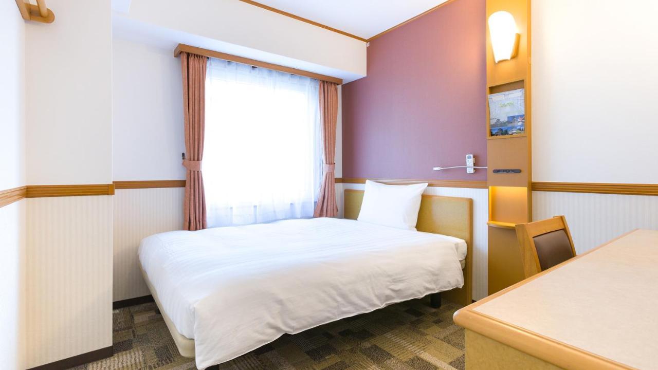 Toyoko Inn Shin-Yokohama Ekimae Honkan Exterior foto