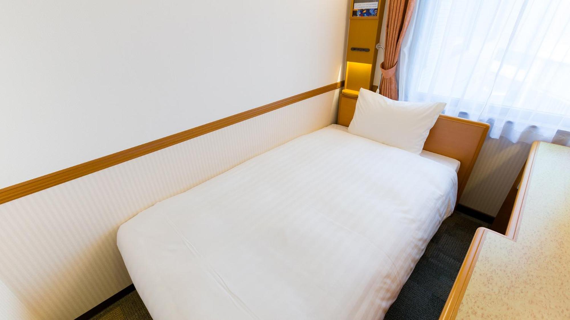 Toyoko Inn Shin-Yokohama Ekimae Honkan Habitación foto
